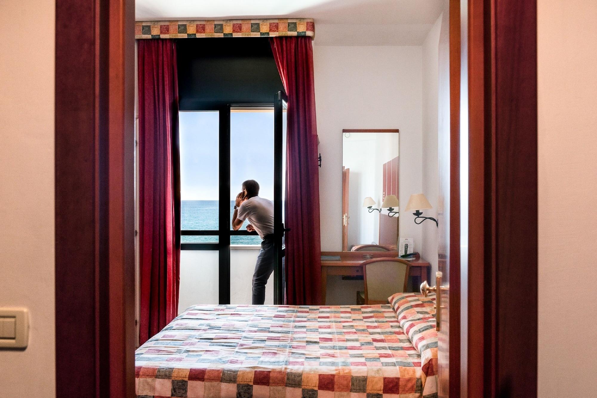 Hotel Brigantino Non Dista Porto Recanati Exterior foto